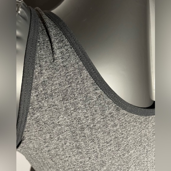 Women’s lot of 2 Arizona sports bra XL made with spandex for easy stretch - Picture 6 of 8